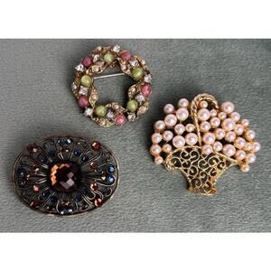 3 Flower Wreath Basket‎ Rhinestone Faux Pearl Brooch P060